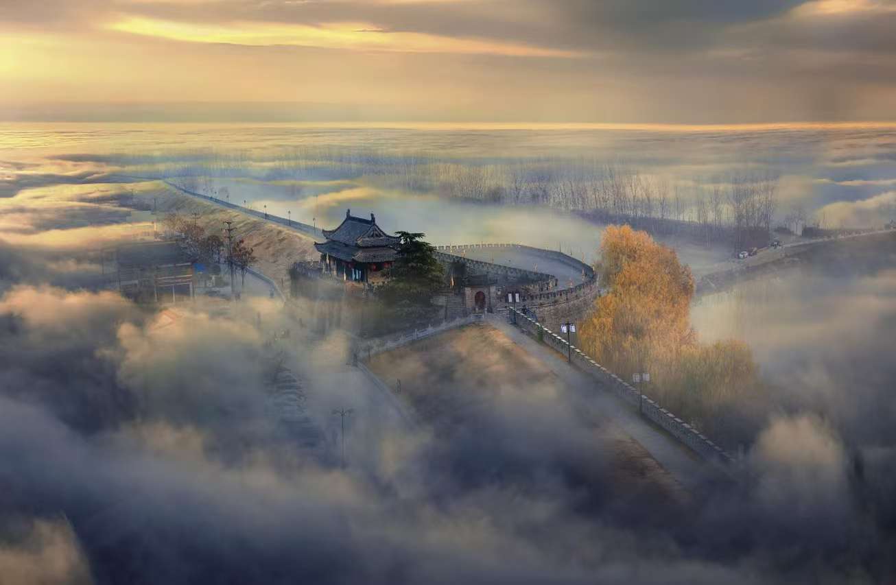 霧漫賓陽：壽春晨韻